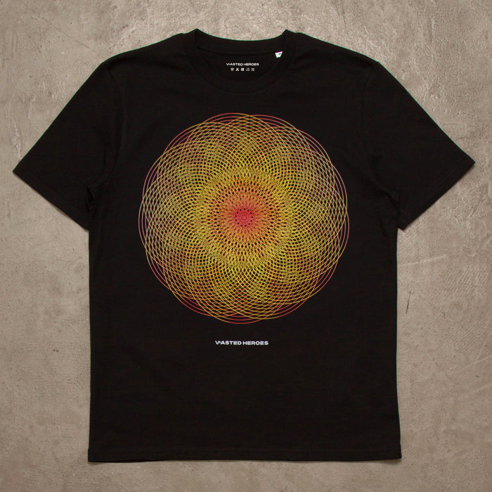 004 Geometric Front Print - Tshirt - Black