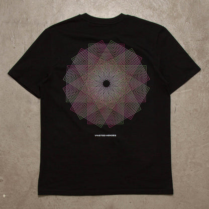 005 Geometric Back Print - Tshirt - Black