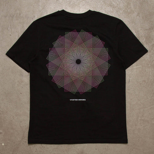 005 Geometric Back Print - Tshirt - Black