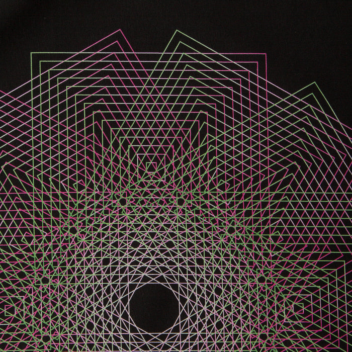 005 Geometric Back Print - Tshirt - Black