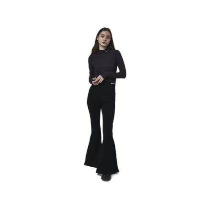 Classic fit charleston cut pants in black fabric featuring Eighteen Eighty-Six logo patch sewn at waist. High waist.