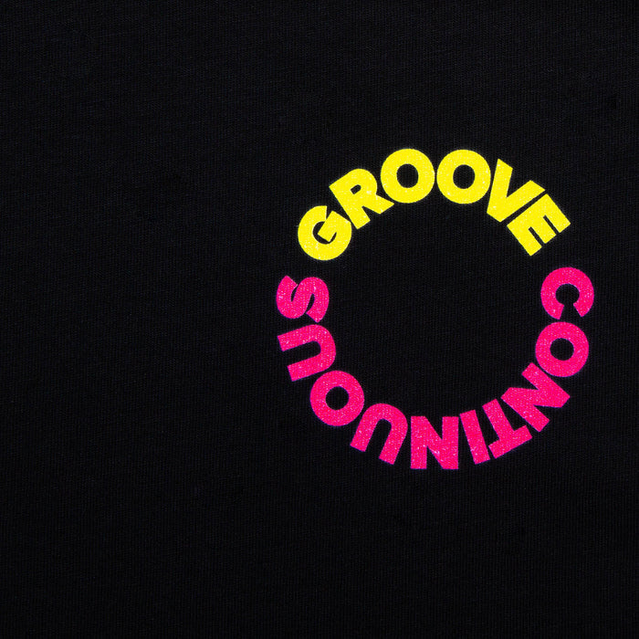 MY Continuous Groove Back Print - Tshirt - Black