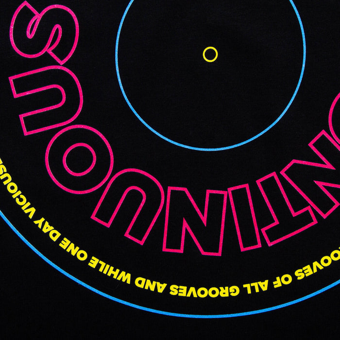 MY Continuous Groove Front Print - Tshirt - Black